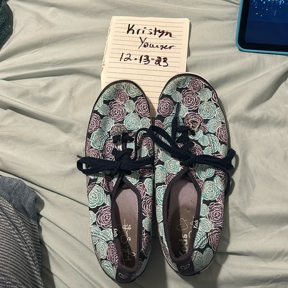 Seller photo, Poshmark
